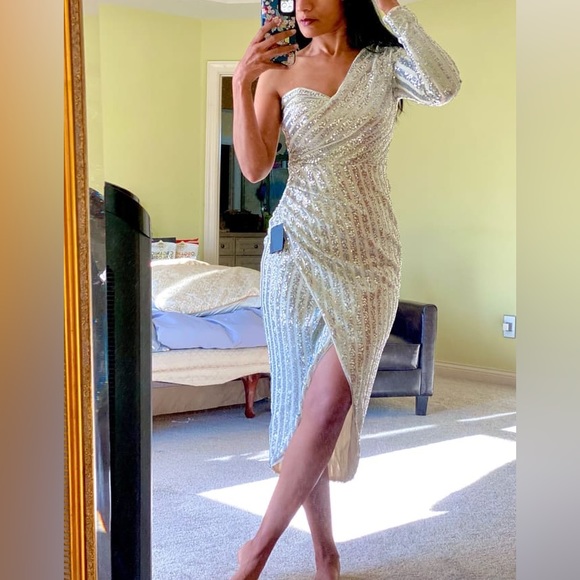 NWOT Lulus Elegant Occasion Silver Sequin One-Shoulder Midi Dress - Picture 10 of 11